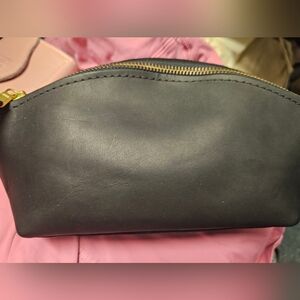 NWOT Portland Leather Eclipse Sleek Black Leather Cosmetic Bag